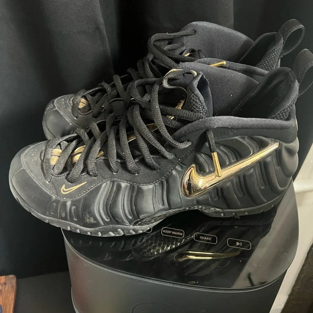 Nike foamposites Black and Gold - Picture 3 of 9
